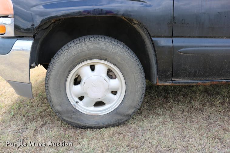 image for item DB9259 2000 GMC Sierra 1500 pickup truck