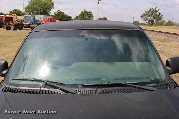 image for item DB9259 2000 GMC Sierra 1500 pickup truck