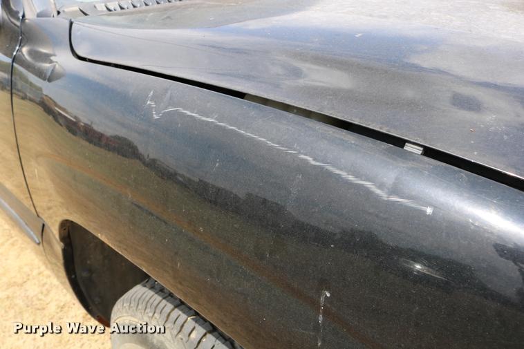 image for item DB9259 2000 GMC Sierra 1500 pickup truck