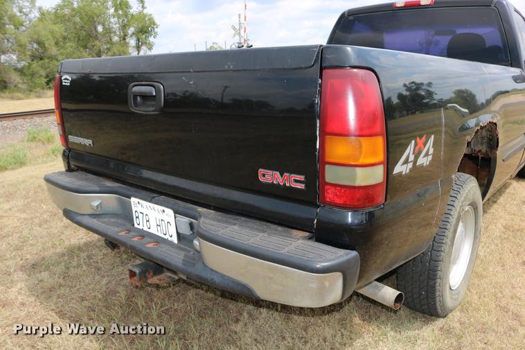 image for item DB9259 2000 GMC Sierra 1500 pickup truck