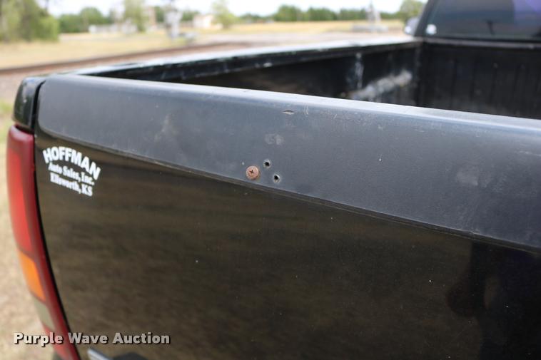 image for item DB9259 2000 GMC Sierra 1500 pickup truck