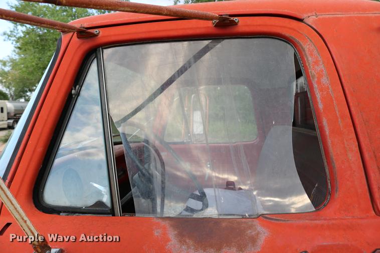 image for item DB9278 1963 Ford 500 grain truck