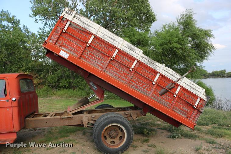 image for item DB9278 1963 Ford 500 grain truck