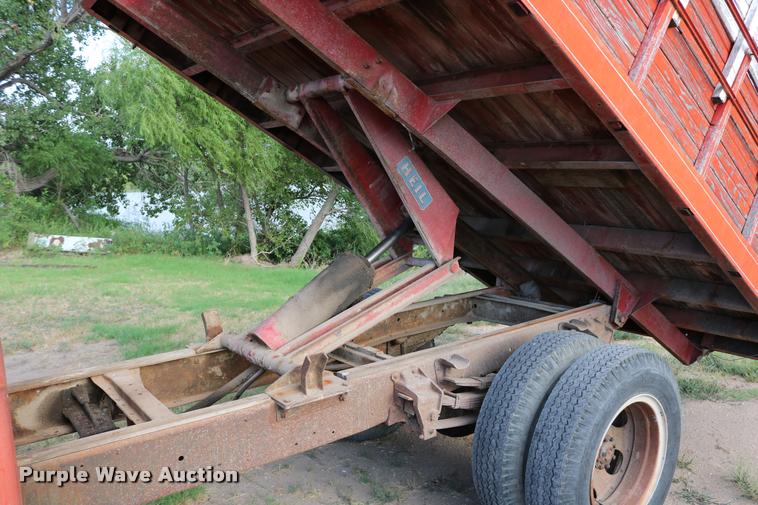 image for item DB9278 1963 Ford 500 grain truck