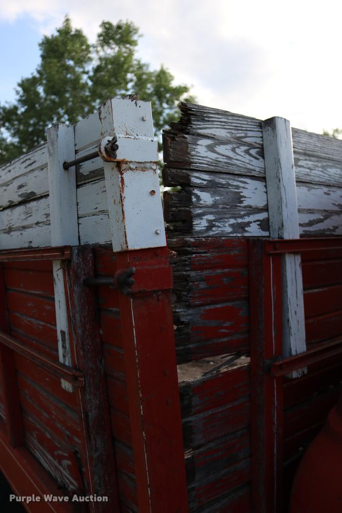 image for item DB9278 1963 Ford 500 grain truck