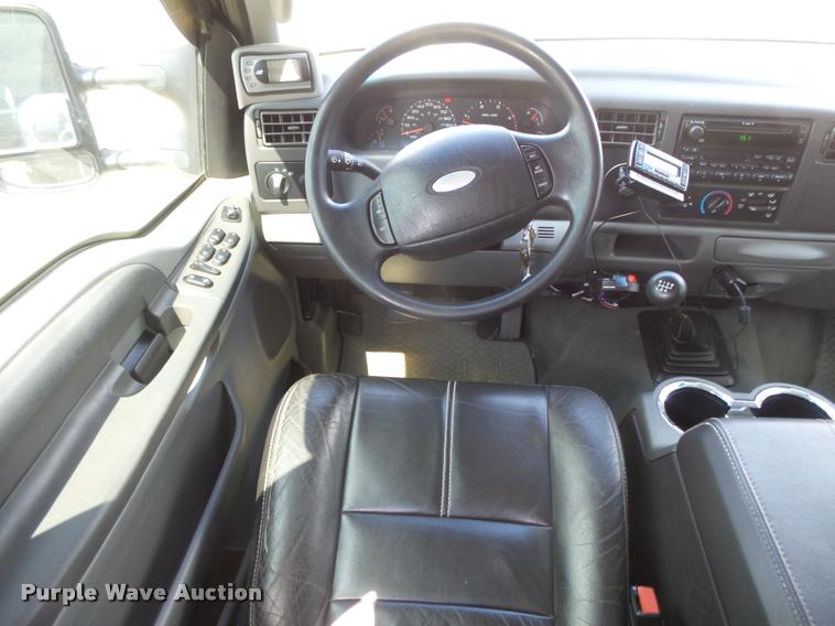 image for item DC3979 2003 Ford F350 Super Duty XLT Lariat Edge Crew Cab flatbed pickup truck