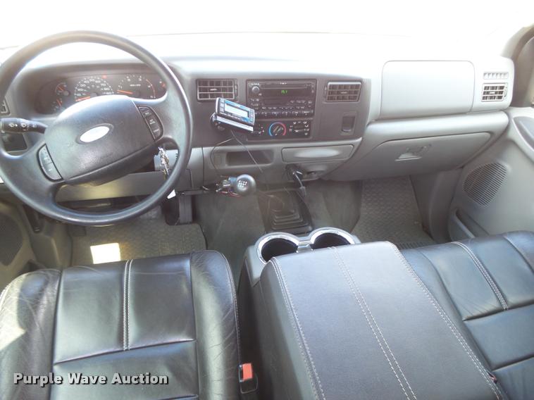 image for item DC3979 2003 Ford F350 Super Duty XLT Lariat Edge Crew Cab flatbed pickup truck