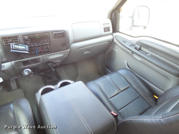 image for item DC3979 2003 Ford F350 Super Duty XLT Lariat Edge Crew Cab flatbed pickup truck