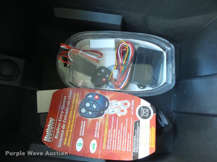 image for item DC3979 2003 Ford F350 Super Duty XLT Lariat Edge Crew Cab flatbed pickup truck