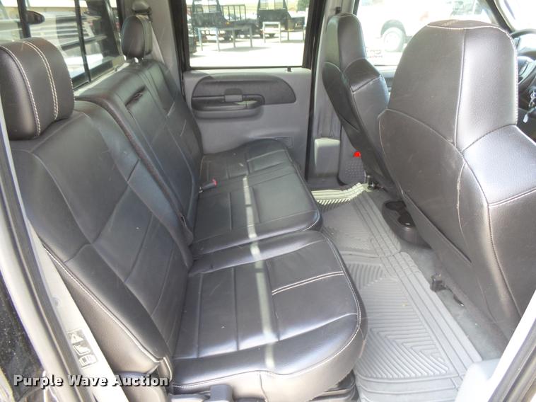 image for item DC3979 2003 Ford F350 Super Duty XLT Lariat Edge Crew Cab flatbed pickup truck