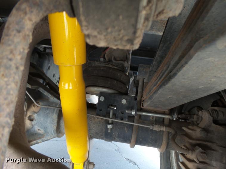 image for item DC3979 2003 Ford F350 Super Duty XLT Lariat Edge Crew Cab flatbed pickup truck