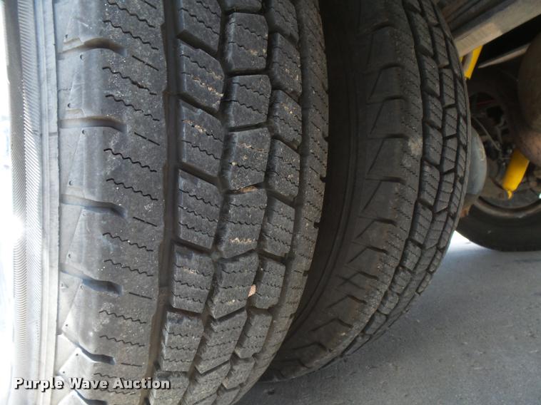 image for item DC3979 2003 Ford F350 Super Duty XLT Lariat Edge Crew Cab flatbed pickup truck