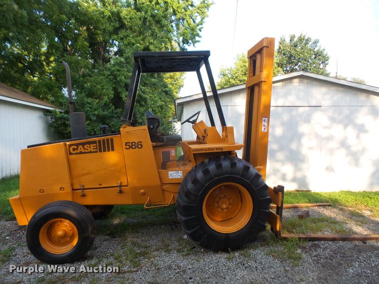 image for item DC5472 Case 586D forklift