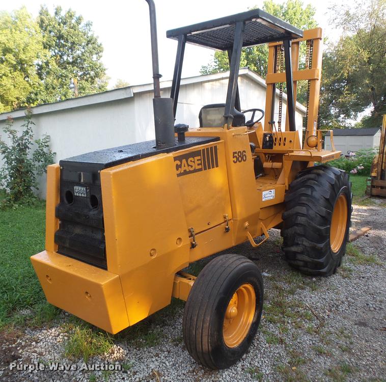 image for item DC5472 Case 586D forklift