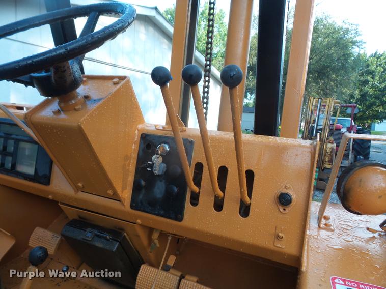 image for item DC5472 Case 586D forklift