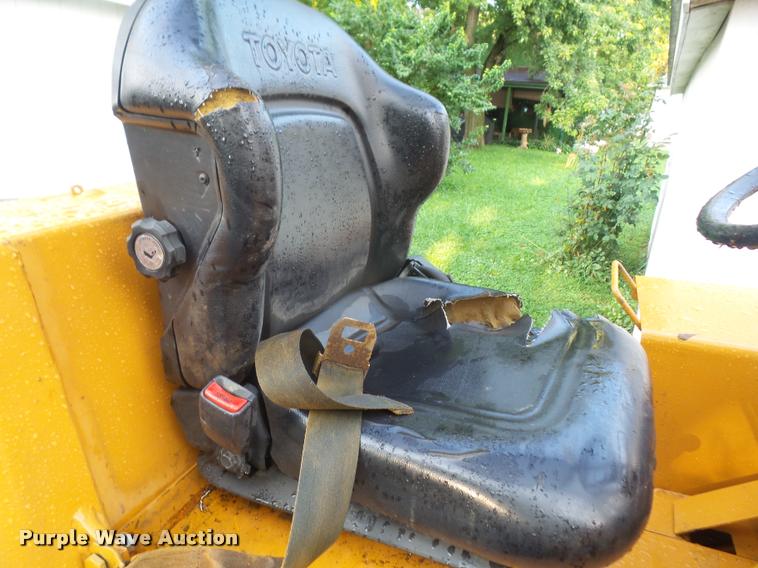 image for item DC5472 Case 586D forklift