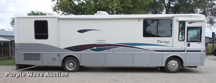 image for item DC5474 2001 Winnebago Itasca Horizon RV