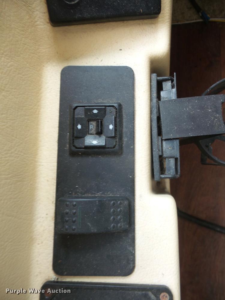 image for item DC5474 2001 Winnebago Itasca Horizon RV