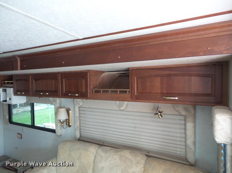 image for item DC5474 2001 Winnebago Itasca Horizon RV