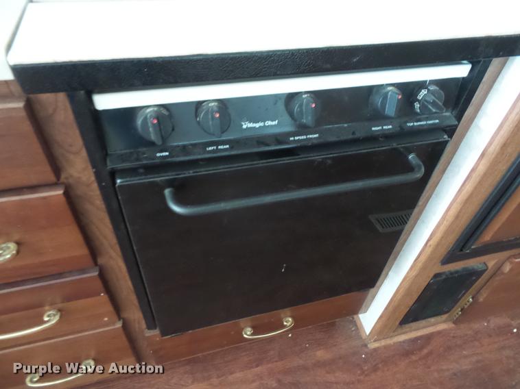 image for item DC5474 2001 Winnebago Itasca Horizon RV