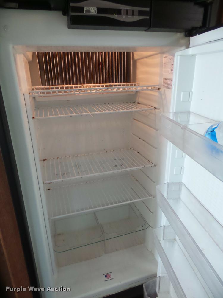 image for item DC5474 2001 Winnebago Itasca Horizon RV