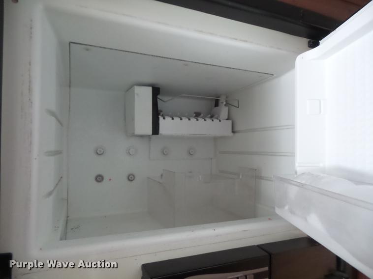 image for item DC5474 2001 Winnebago Itasca Horizon RV