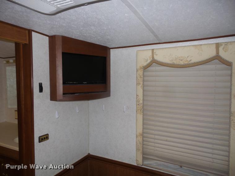 image for item DC5474 2001 Winnebago Itasca Horizon RV