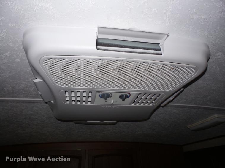 image for item DC5474 2001 Winnebago Itasca Horizon RV