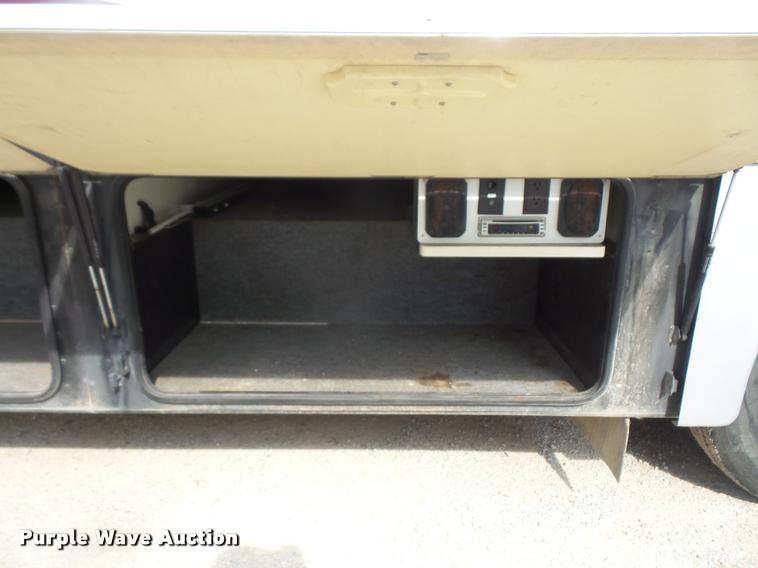 image for item DC5474 2001 Winnebago Itasca Horizon RV