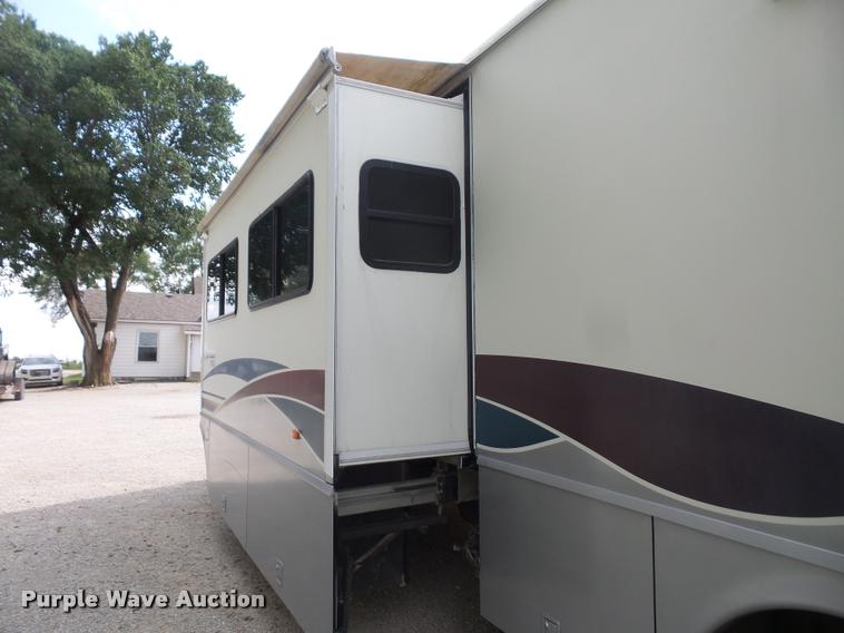 image for item DC5474 2001 Winnebago Itasca Horizon RV