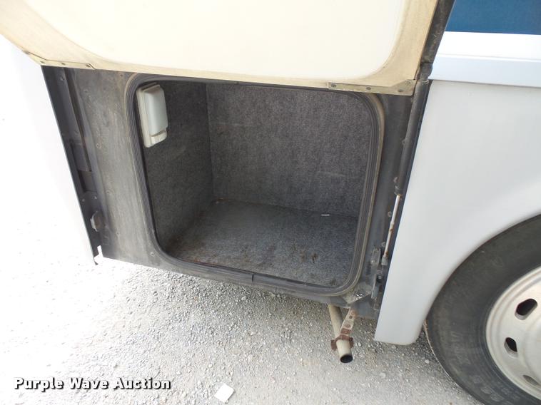 image for item DC5474 2001 Winnebago Itasca Horizon RV