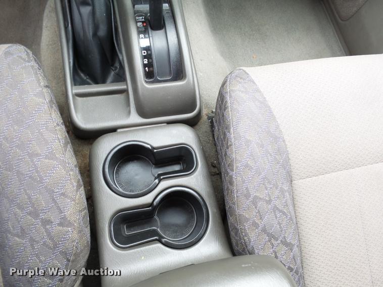 image for item DC6447 2001 Nissan Xterra SUV