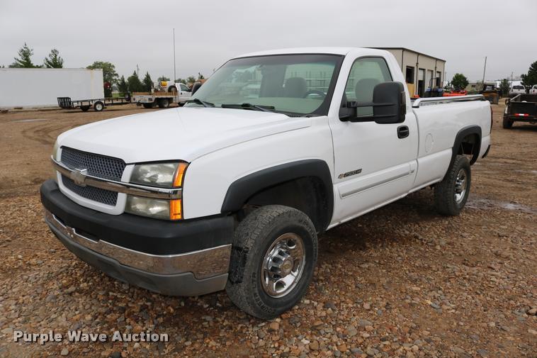 image for item DD0239 2003 Chevrolet Silverado 2500HD pickup truck