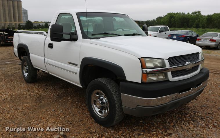 image for item DD0239 2003 Chevrolet Silverado 2500HD pickup truck
