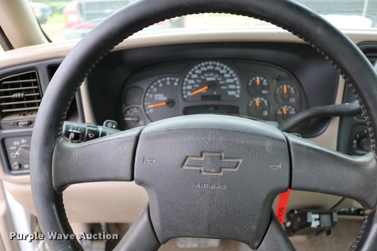 image for item DD0239 2003 Chevrolet Silverado 2500HD pickup truck