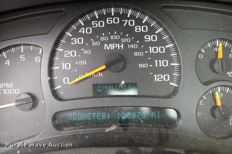 image for item DD0239 2003 Chevrolet Silverado 2500HD pickup truck