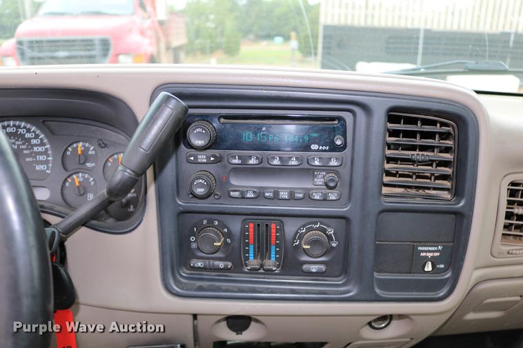 image for item DD0239 2003 Chevrolet Silverado 2500HD pickup truck