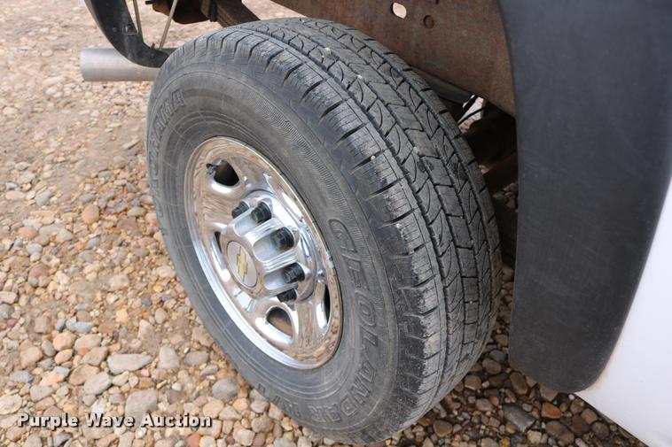 image for item DD0239 2003 Chevrolet Silverado 2500HD pickup truck