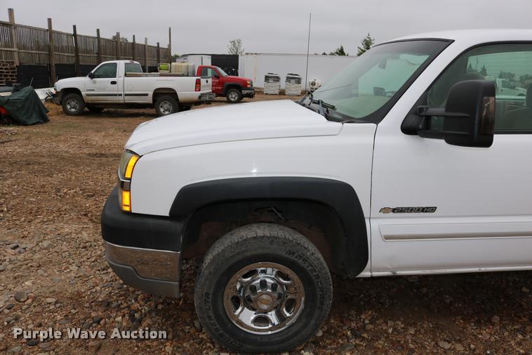 image for item DD0239 2003 Chevrolet Silverado 2500HD pickup truck