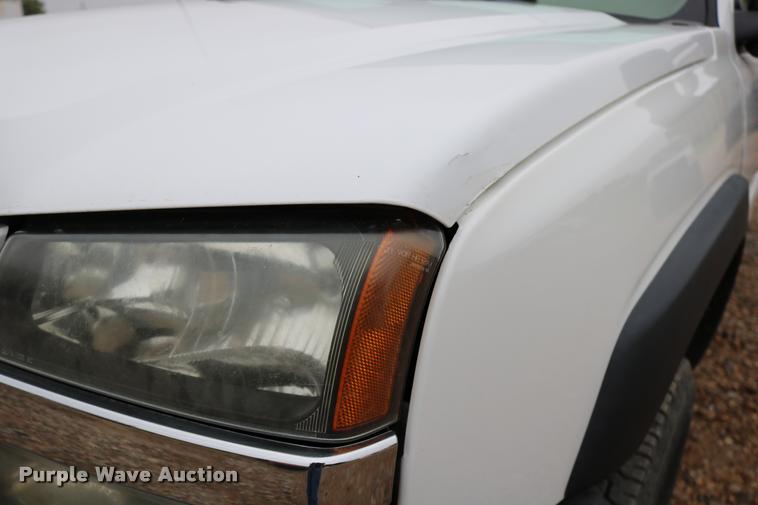 image for item DD0239 2003 Chevrolet Silverado 2500HD pickup truck