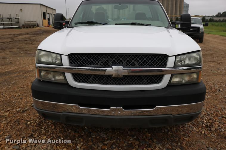 image for item DD0239 2003 Chevrolet Silverado 2500HD pickup truck