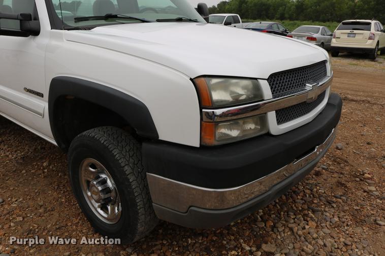 image for item DD0239 2003 Chevrolet Silverado 2500HD pickup truck
