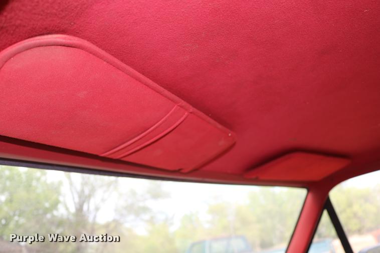 image for item DD0242 1992 Ford F150 pickup truck