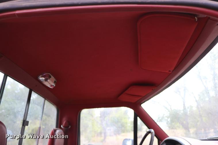 image for item DD0242 1992 Ford F150 pickup truck