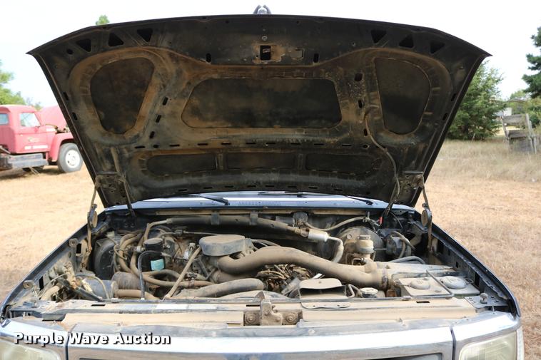 image for item DD0242 1992 Ford F150 pickup truck