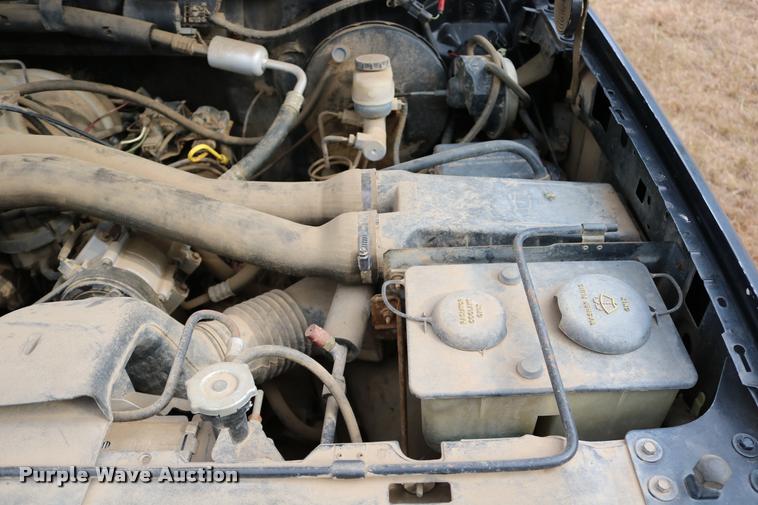 image for item DD0242 1992 Ford F150 pickup truck