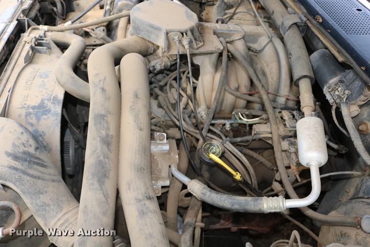 image for item DD0242 1992 Ford F150 pickup truck