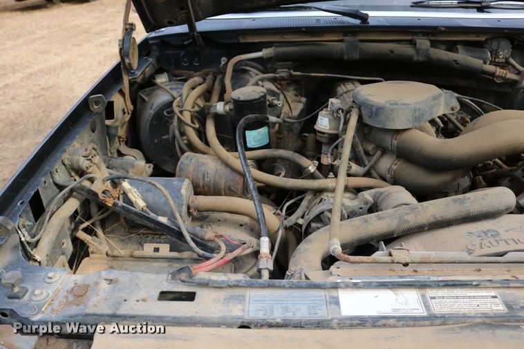 image for item DD0242 1992 Ford F150 pickup truck