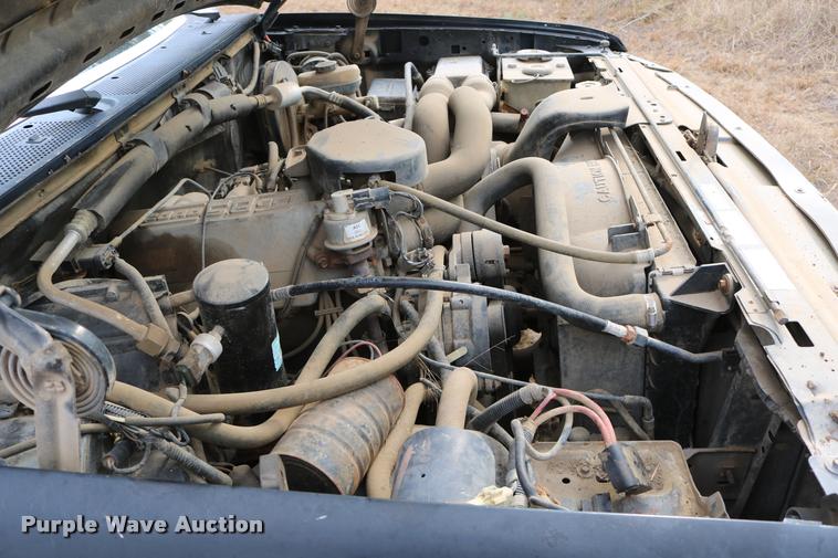 image for item DD0242 1992 Ford F150 pickup truck