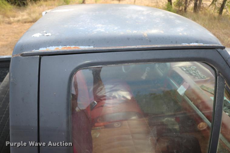 image for item DD0242 1992 Ford F150 pickup truck